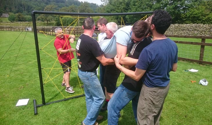 Team building and corporate team bonding events