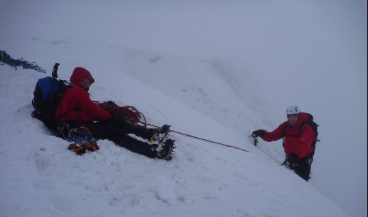 winter-mountaineering-cairngorms.jpg